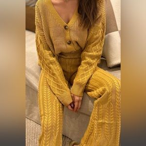 NEW Sweater loungewear pant set